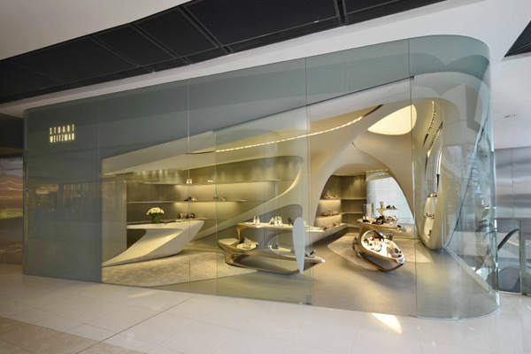 为店铺设计融入高跟鞋鞋跟元素,扎哈·哈迪德