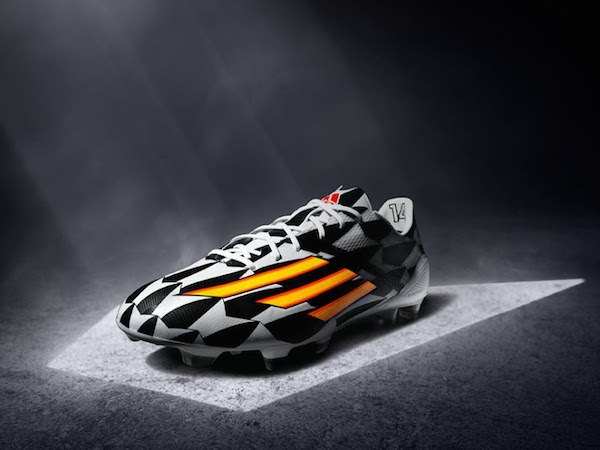 adidas 推出世界杯专属球鞋系列斗战圣靴 | 理