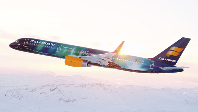 带着极光飞翔,冰岛航空推出极光涂装版波音 757