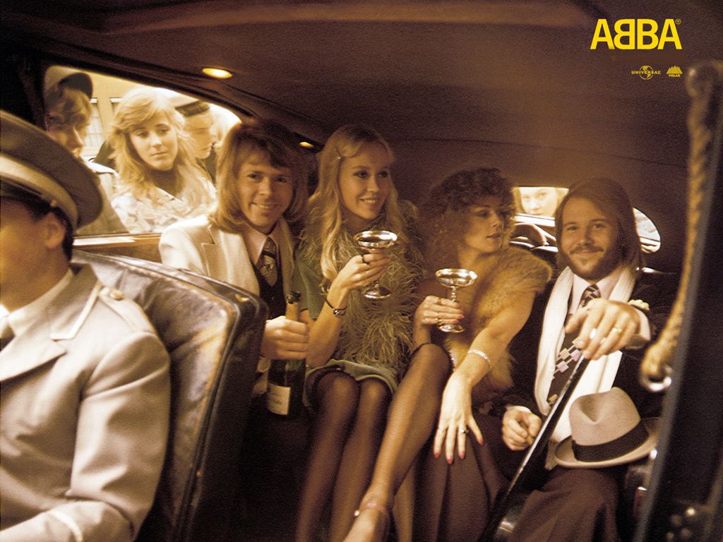 ABBA 乐队阔别 35 年后宣布回归,并将在 12 月