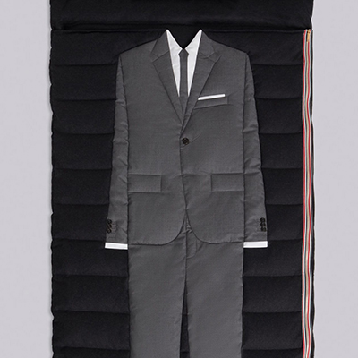 Thom Browne 被 Zegna 集团收购了，另外你还可以留意它家的睡袋和行军床