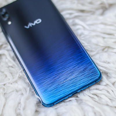 感受“光感美学”的魅力，vivo X23 幻彩版“星夜海洋”开箱图赏