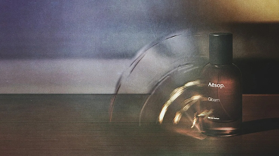 Aesop“虚实之境”香水系列第 5 款，是木质花香调的 Gloam | 新科技吧