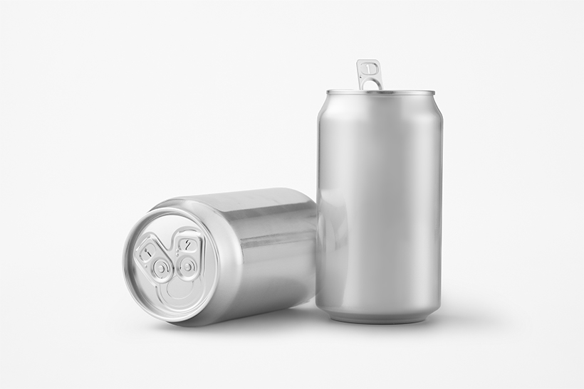 nendo 设计了两个拉环的啤酒易拉罐，要精准控制泡沫的比重