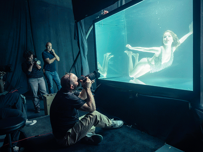 一些幕后。可以看到一些创意的诞生过程