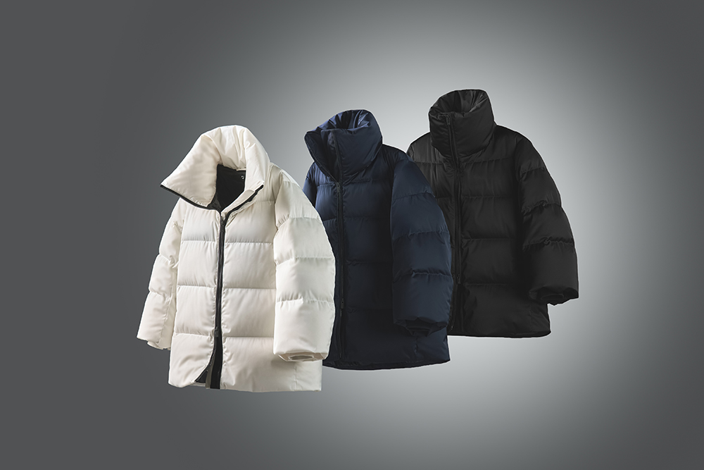 女装云朵蓬松羽绒,有 3 款配色,白色是当年的明星色(现在市面上不少产品都能看到它的影子)