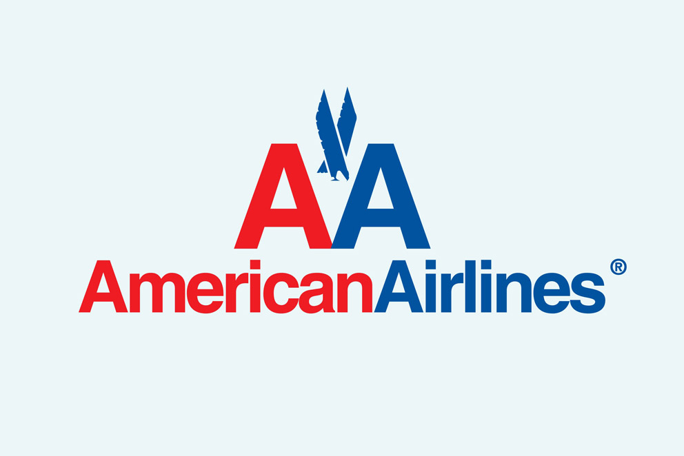 美国航空之前的“AA”标,2013 年换成了用到现在的“老鹰标志”