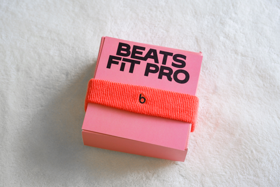 Beats Fit Pro“珊瑚粉”开箱：最完善的苹果式“真无线”，现在有了网红色